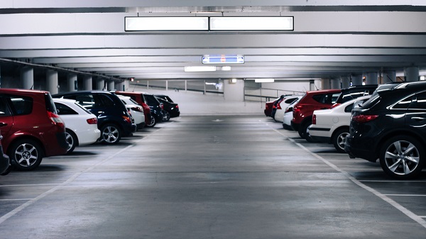 Tips untuk Cara Parkir yang Aman dengan Pilih Area Parkir yang Tepat dan Legal