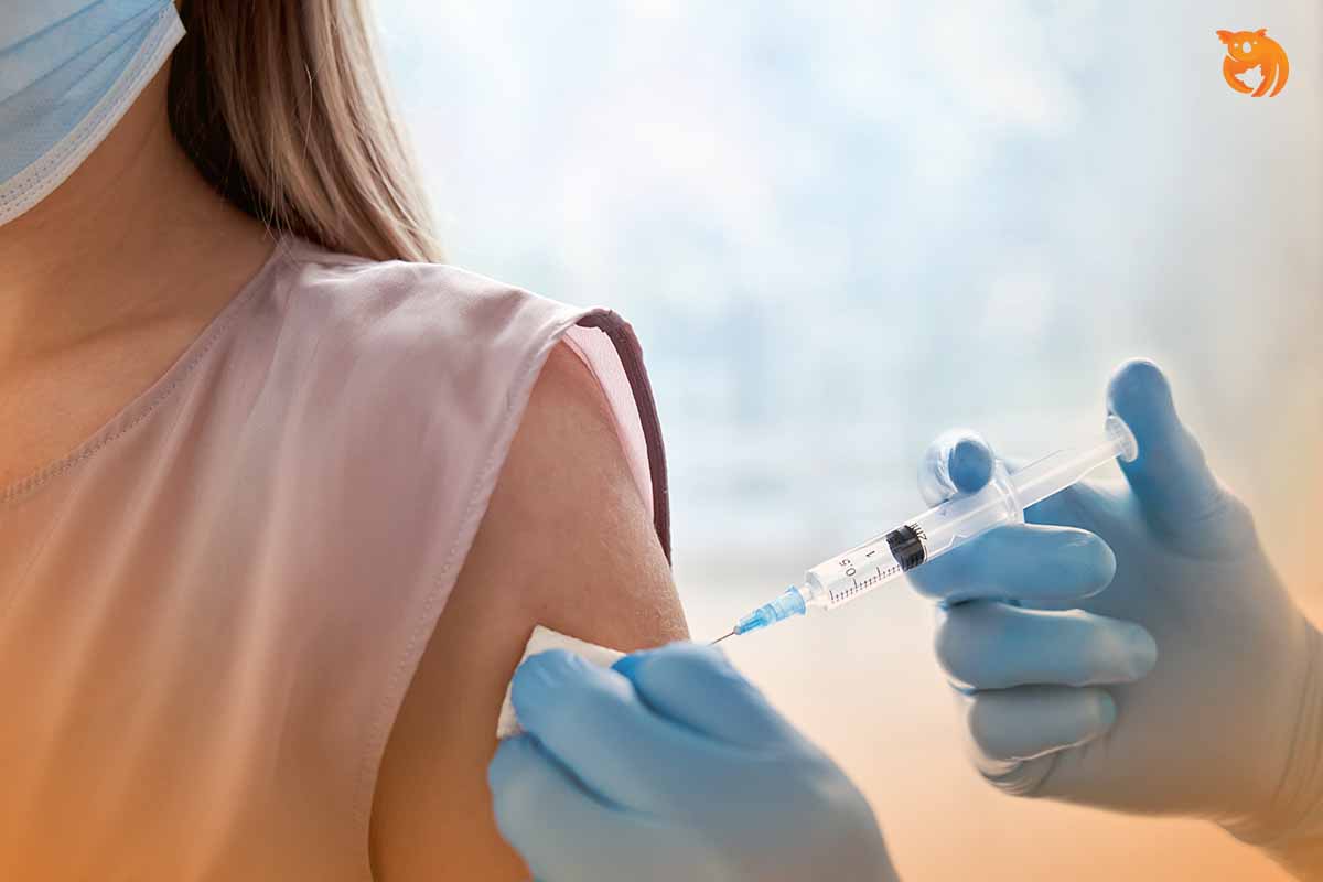 Efek Samping Vaksin: Booster Sinovac, Pfizer hingga Zifivax