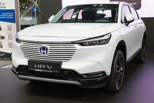 Spesifikasi Mobil HRV Terbaru