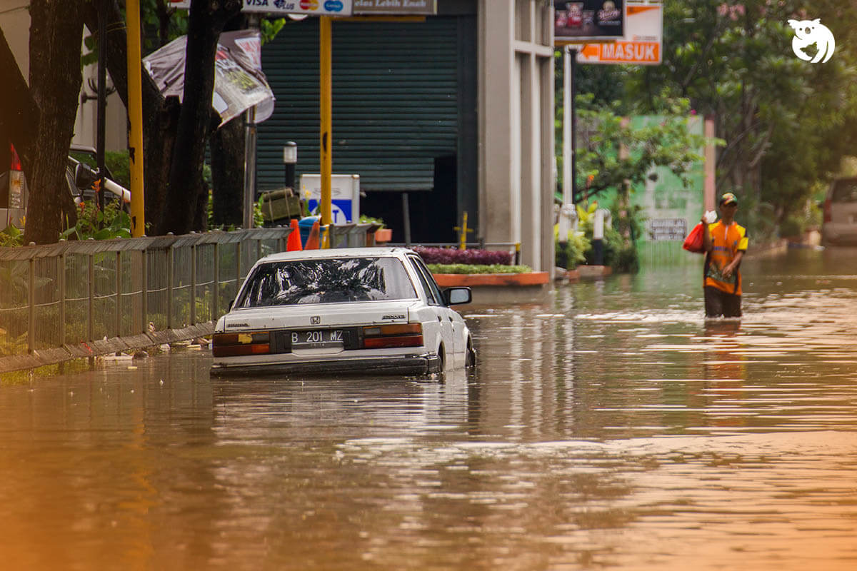 Mobil Terendam Banjir: Akibat, hingga Estimasi Biaya Perbaikan